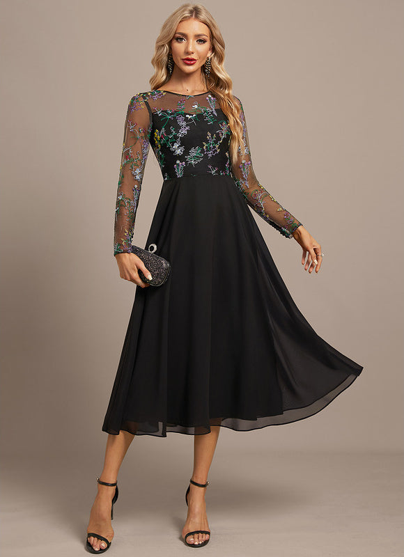 Robe Noire Luxe À Manches Transparentes