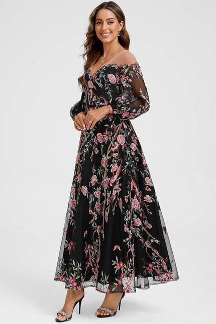 Robe Noire Et Accessoires - gallery 3