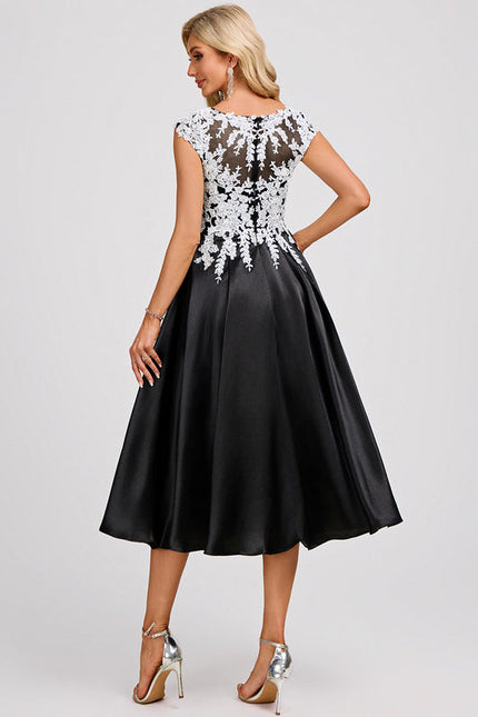 Robe Noire Chic À Broderie - gallery 5