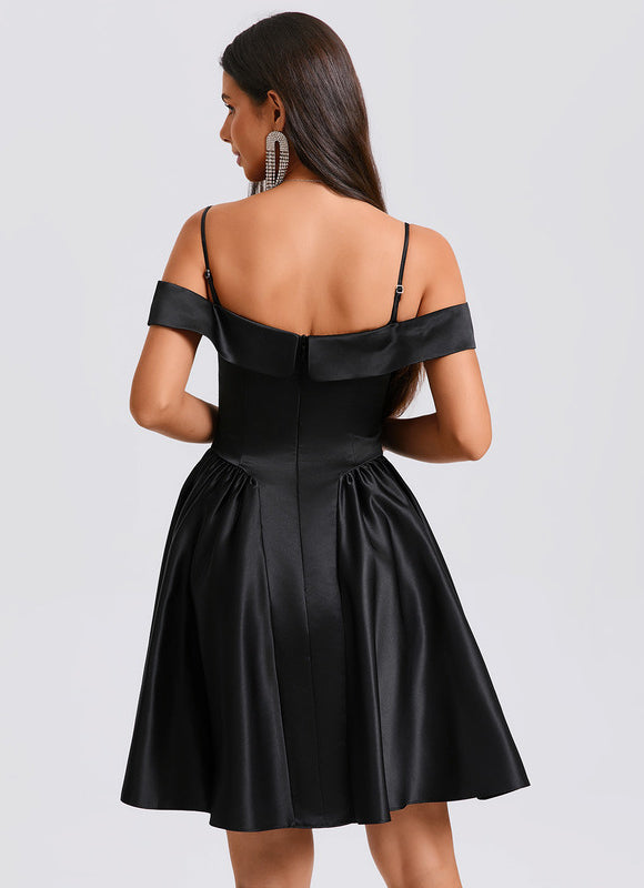 Robe Trapèze Noire - gallery 1