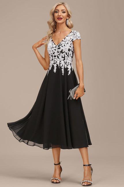 Robe Trapèze Chic À Broderies Blanches