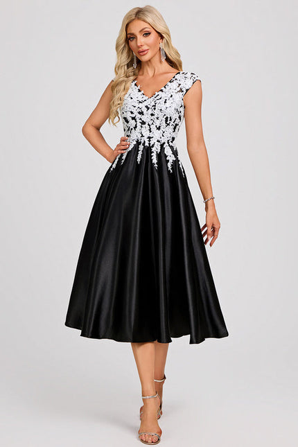 Robe Noire Chic À Broderie - gallery 1