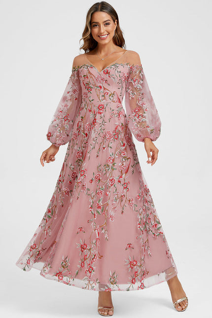 Robe Noire Et Accessoires - gallery 8