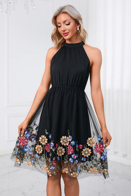 Robe Noire Tulle Brodée Florale