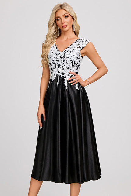 Robe Noire Chic À Broderie - gallery 4