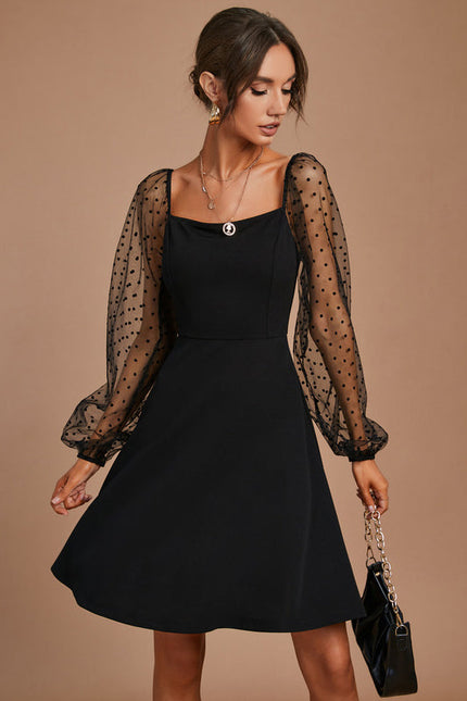 Robe Noire À Manches Transparentes