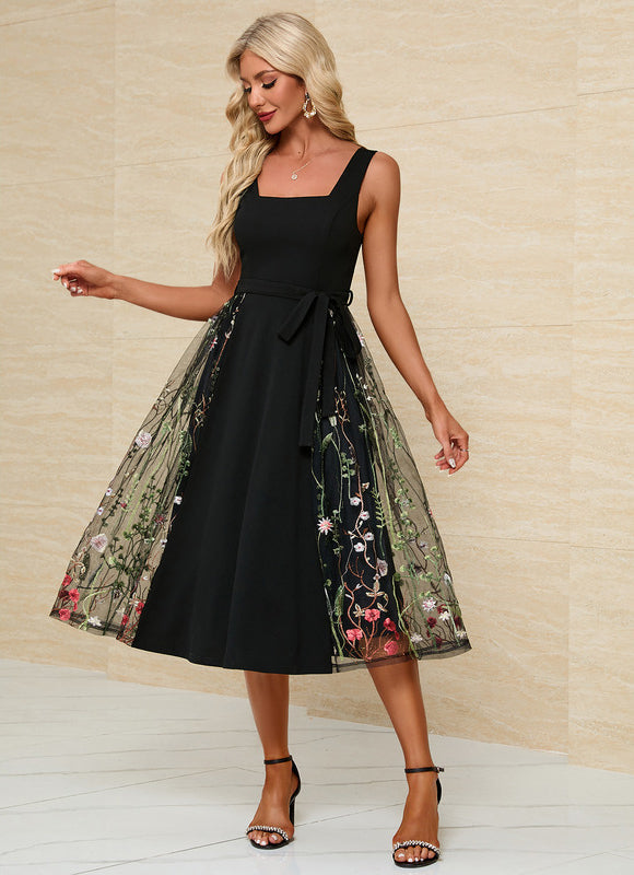 Robe Noire Chic À Tulle Brodé - gallery 4