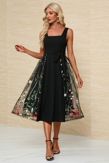 Robe Noire Chic À Tulle Brodé