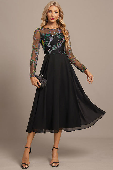 Robe Noire Luxe À Manches Transparentes