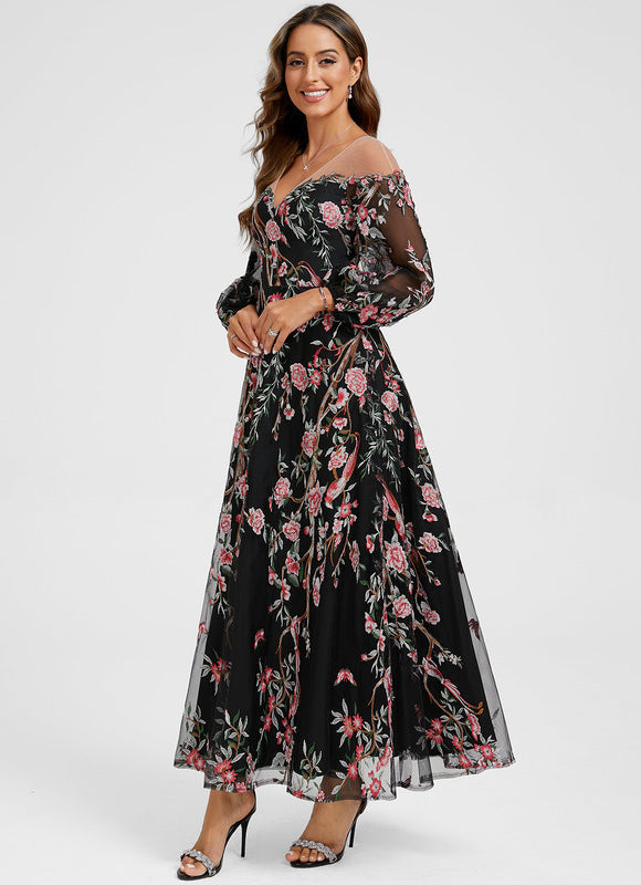 Robe Noire Et Accessoires - gallery 3