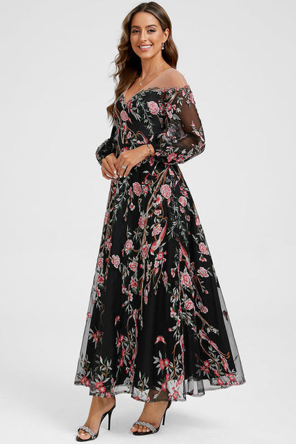 Robe Noire Et Accessoires - gallery 3