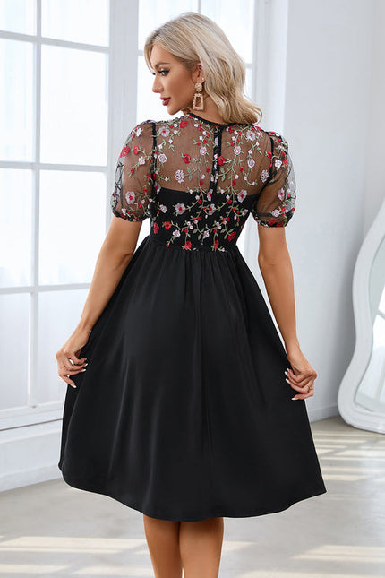 Robe Noir Broderie Anglaise - gallery 4