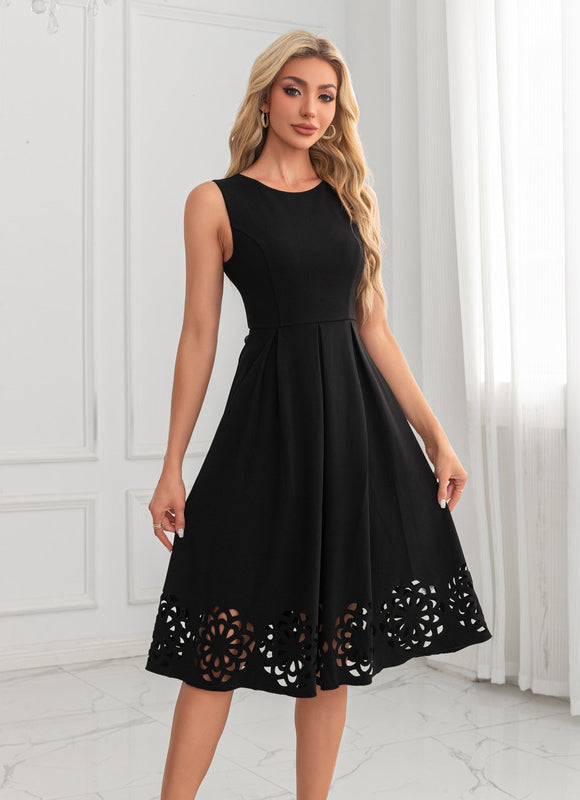 Robe Noire Avec Dentelle Décorative - gallery 1