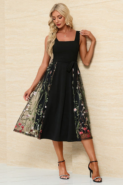 Robe Noire Chic À Tulle Brodé - gallery 2