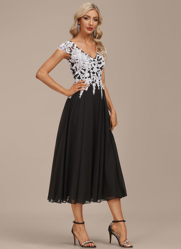 Robe Trapèze Chic À Broderies Blanches - gallery 3
