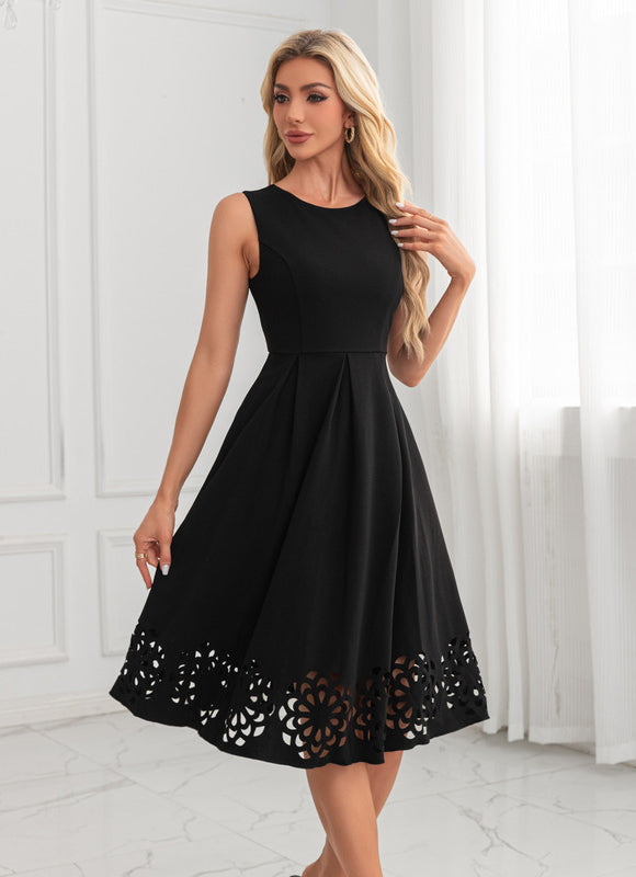 Robe Noire Avec Dentelle Décorative - gallery 3