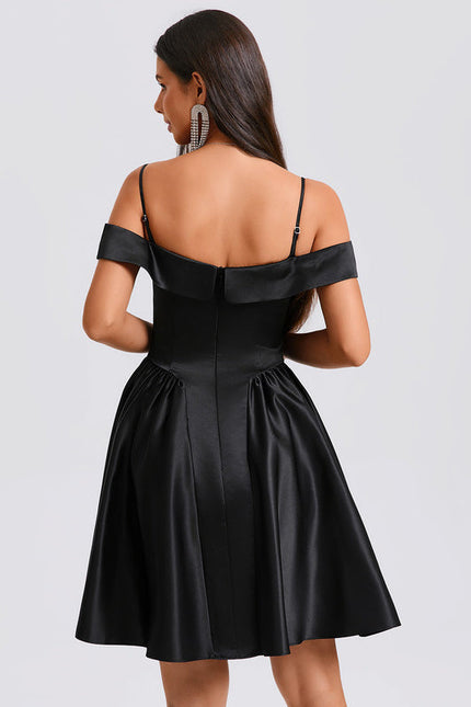 Robe Trapèze Noire - gallery 1