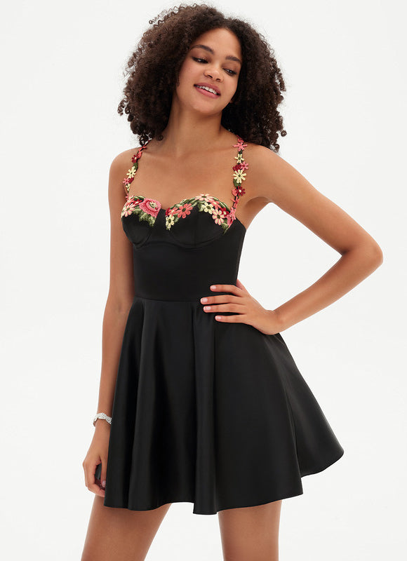 Robe Noire Luxe Brodée - gallery 6