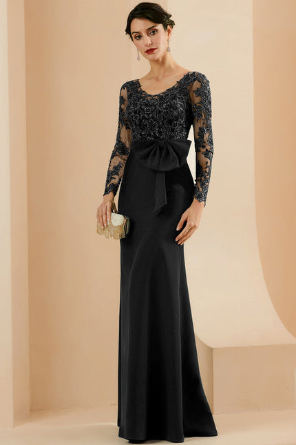 Robe Noire Luxe À Nœud.