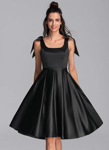 Robe Noire Luxe Satinée À Nœuds