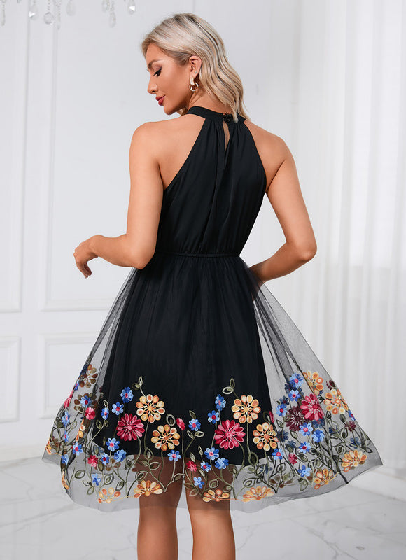 Robe Noire Tulle Brodée Florale - gallery 2