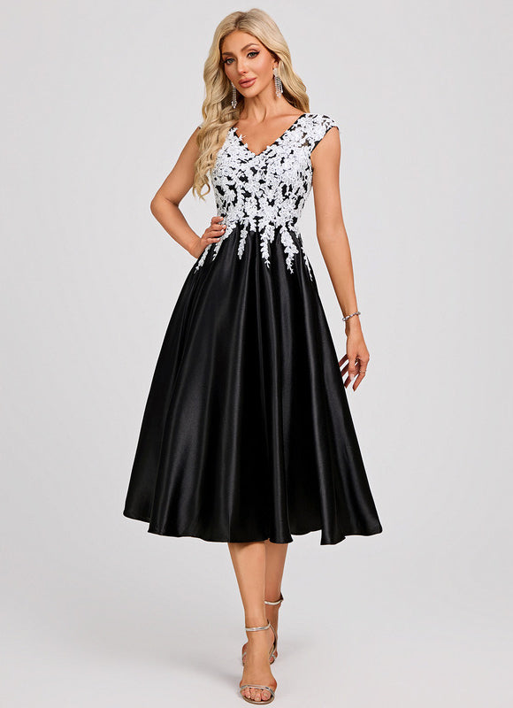 Robe Noire Chic À Broderie - gallery 1