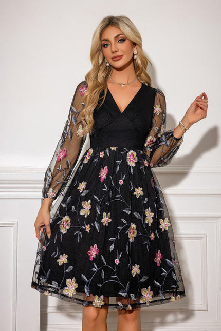 Robe Noire Broderie - gallery 5