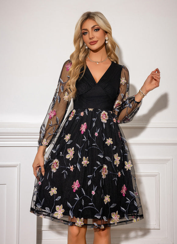 Robe Noire Broderie - gallery 5