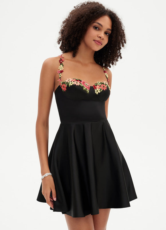 Robe Noire Luxe Brodée - gallery 3