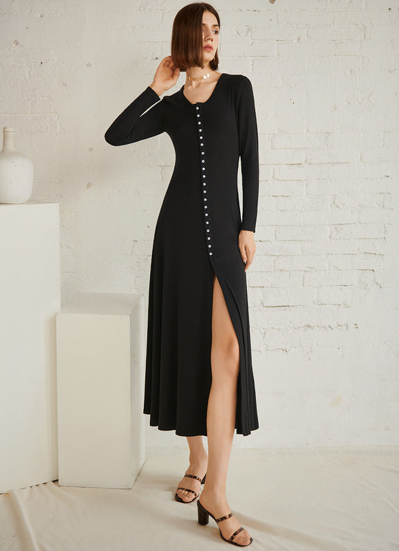 Robe Noire Chic À Boutons Élégants - gallery 2