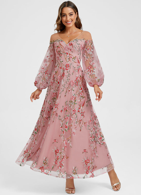 Robe Noire Et Accessoires - gallery 8