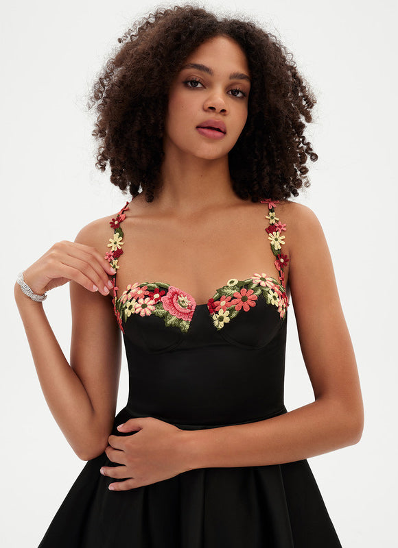 Robe Noire Luxe Brodée - gallery 5