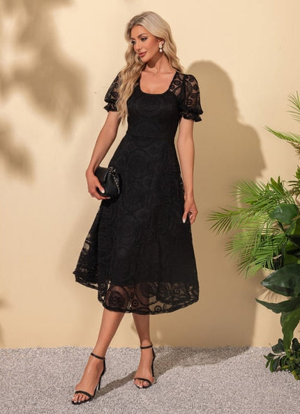 Robe Noire Chic À Manches Bouffantes