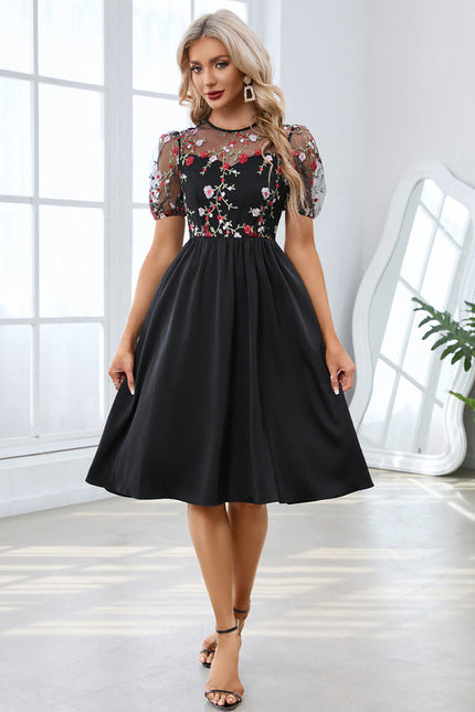 Robe Noir Broderie Anglaise - gallery 2
