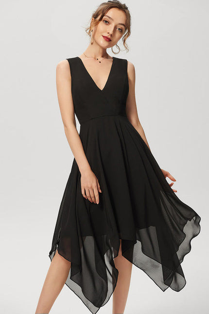 Robe Cocktail Vaporeuse Élégante Noire