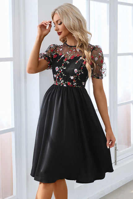 Robe Noir Broderie Anglaise - gallery 5