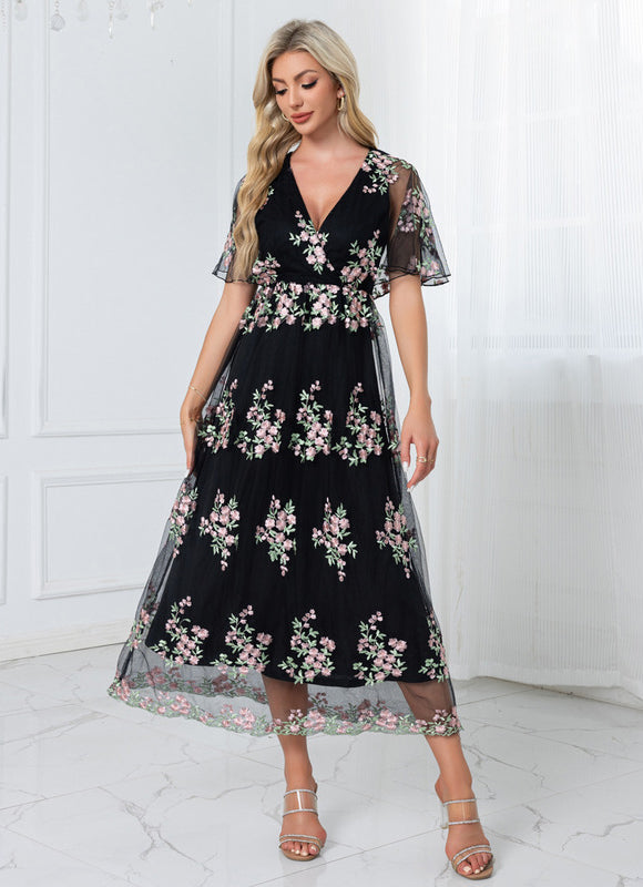 Robe Noire Broderie - gallery 6