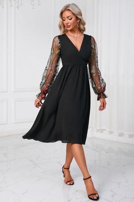 Robe Noire Luxe À Manches Brodées - gallery 4