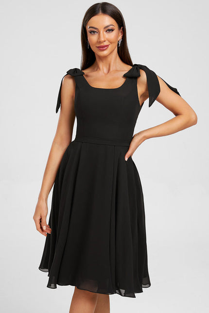 Robe Noire Chic À Nœuds - gallery 1