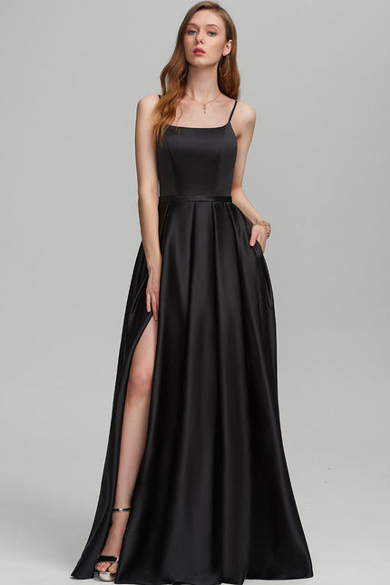 Robe Satinée Élégante Fendue