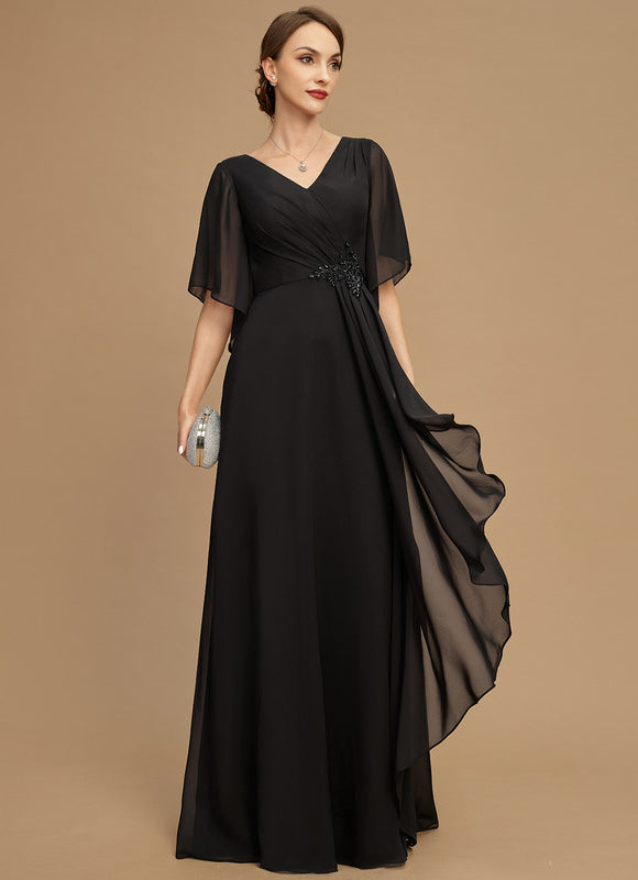 Robe Noire Luxe Satinée À Manches.