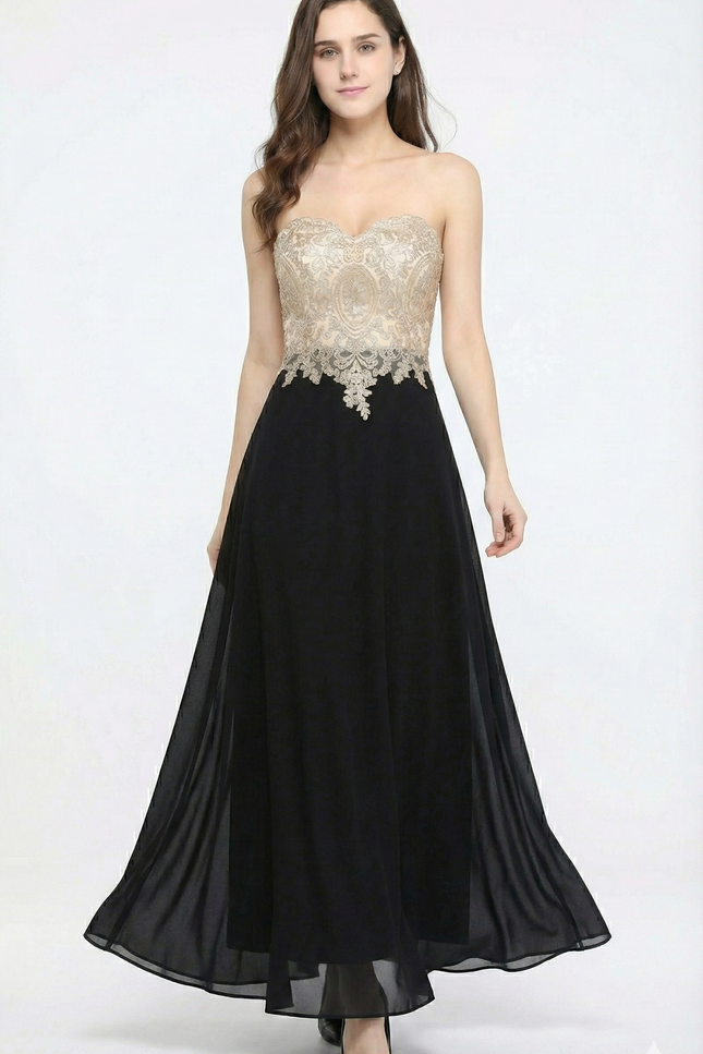 Robe Noire Luxe À Broderies Dorées