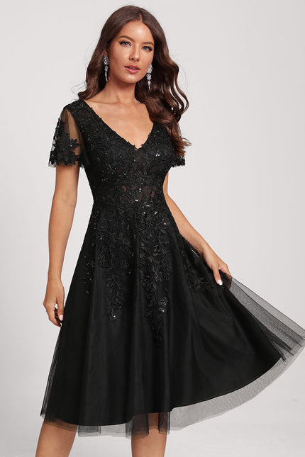 Robe Cocktail Tulle Brodée Élégante