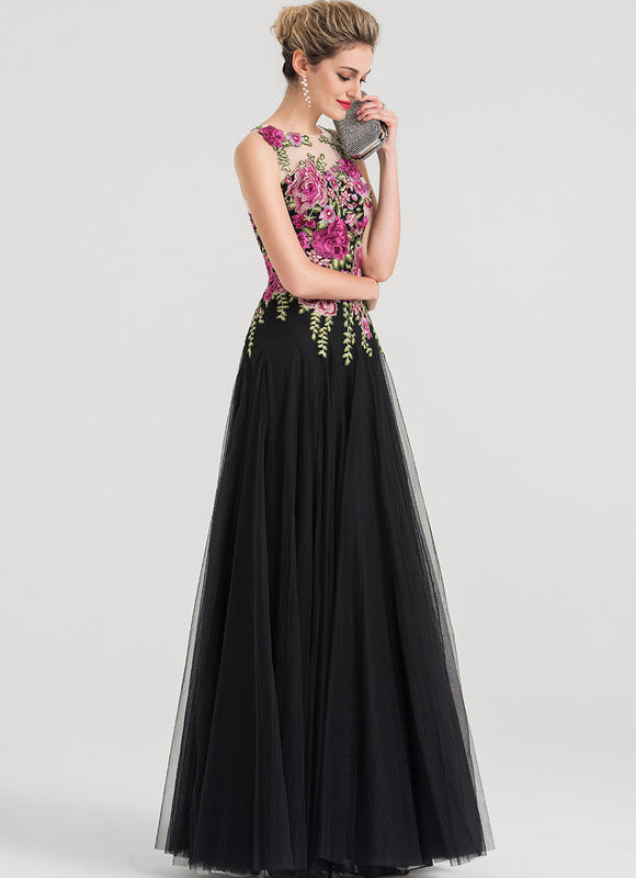 Robe Trapèze En Tulle Noir - gallery 2