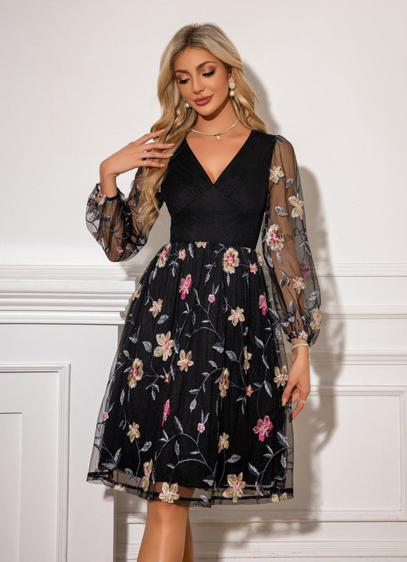 Robe Noire Broderie - gallery 4