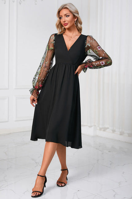 Robe Noire Luxe À Manches Brodées - gallery 3