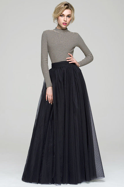 Robe Trapèze Noire En Tulle - gallery 1