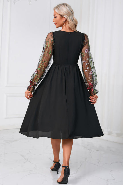 Robe Noire Luxe À Manches Brodées - gallery 5