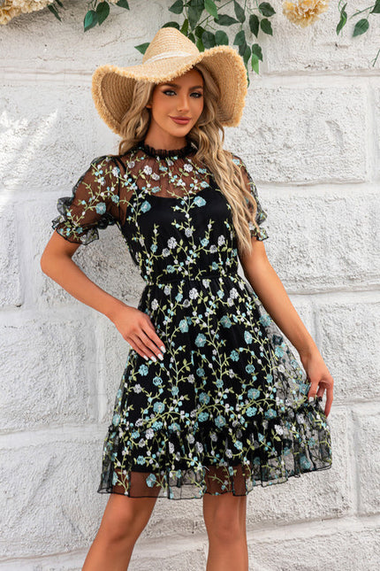 Robe Brodée À Volants Floraux - gallery 3
