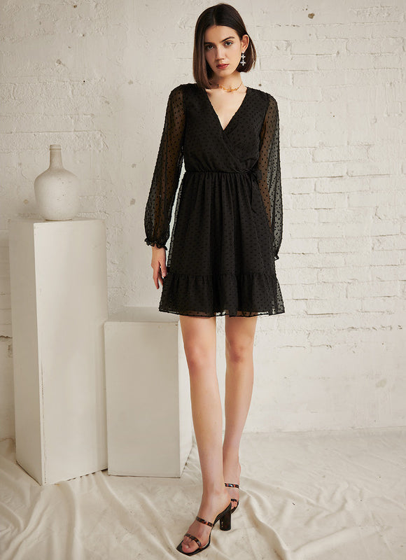 Robe Noire À Volants Légers - gallery 2